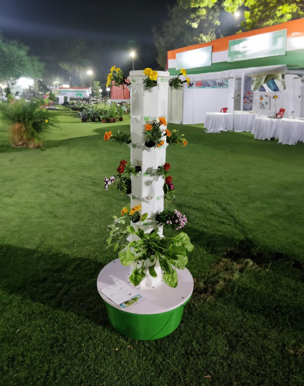 MacroTower with Flowering Plants, Spinach, Brinjal